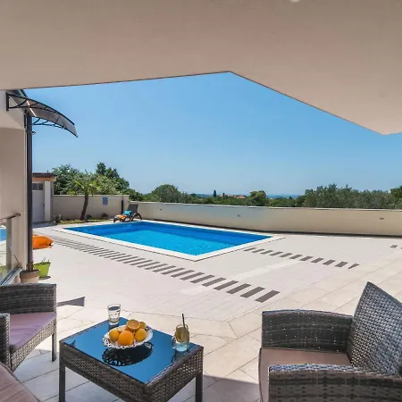 Sea View Villa Galižana